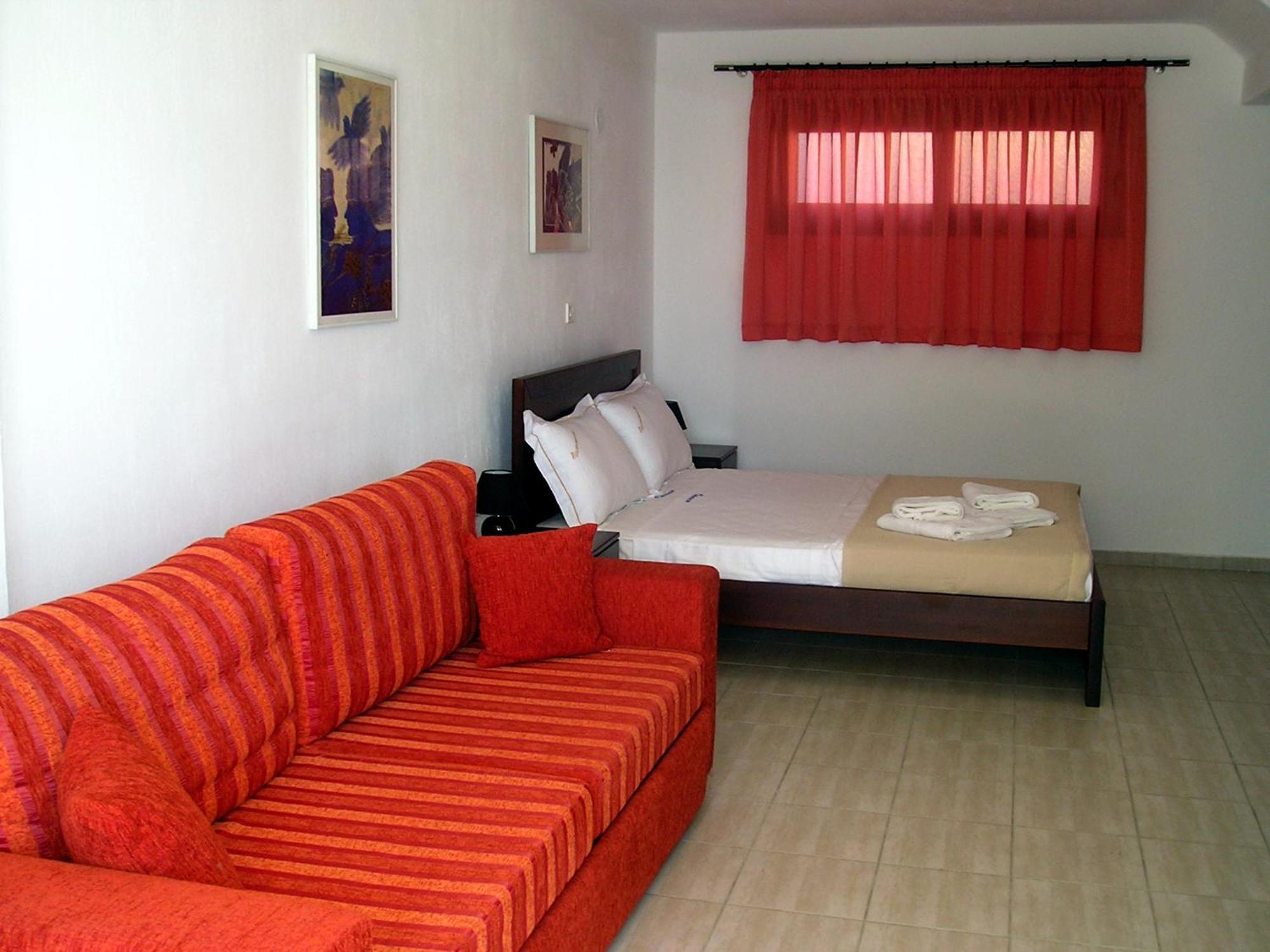 Golden Beach Inn Khrysi Ammoudia Rom bilde