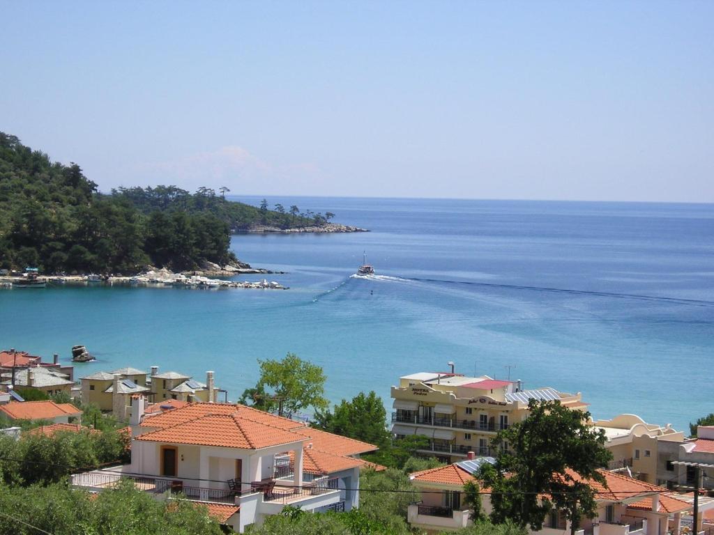 Golden Beach Inn Khrysi Ammoudia Eksteriør bilde